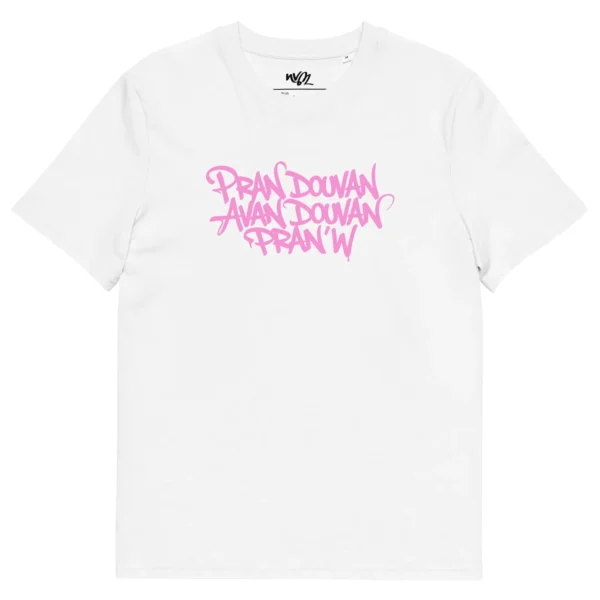 tshirt blanc pran douvan avan douvan pranw typograghie rose nèg a vyé manni